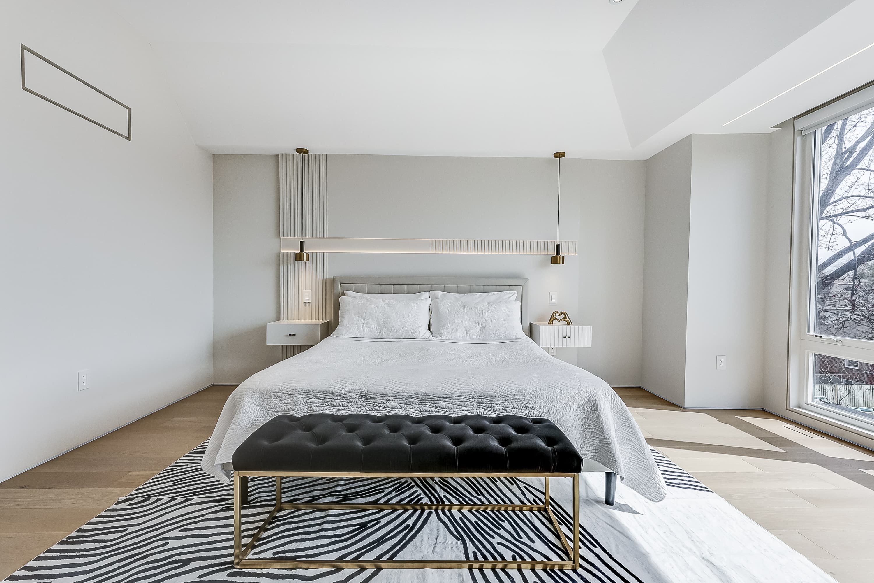 Poyntz Avenue, primary bedroom